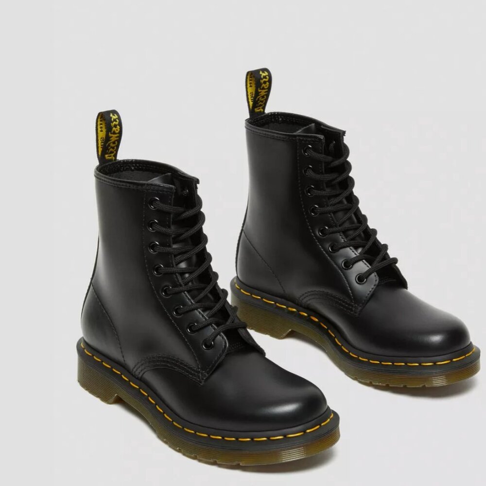 Dr. Martens Black 1460 Women's Smooth Leather Lace Up Boots Size 7